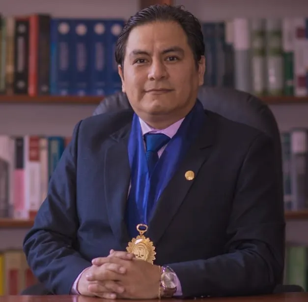 Dr. José Luis Mandujano Rubín